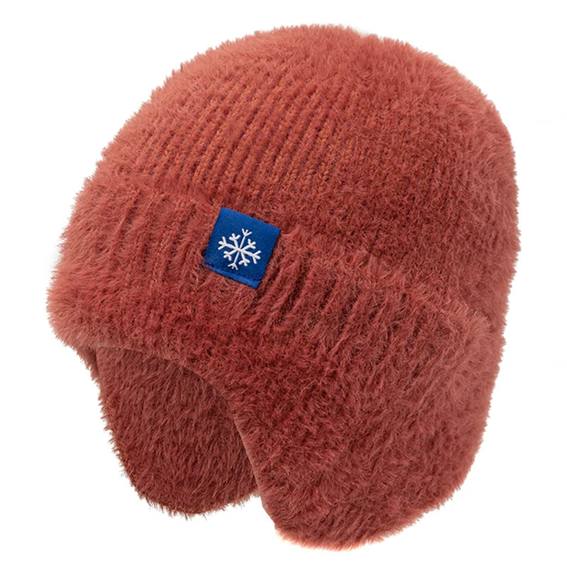 Faux fur earflaps that cover the ears completely
