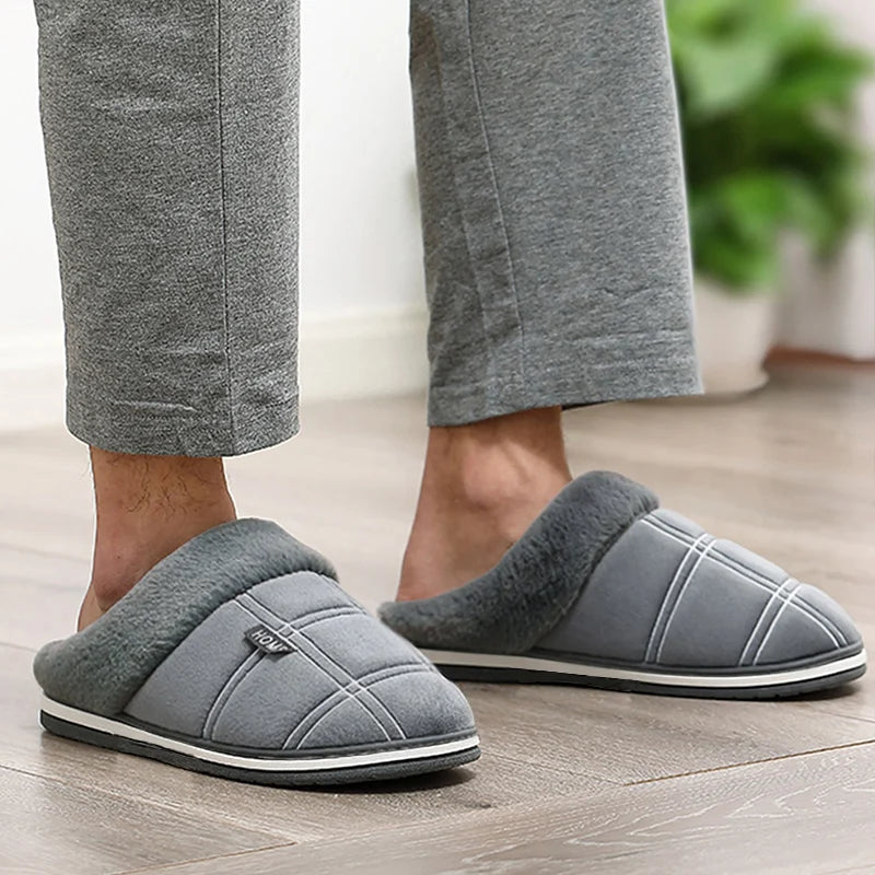 Memory foam footbed in the men's flannel house slippers