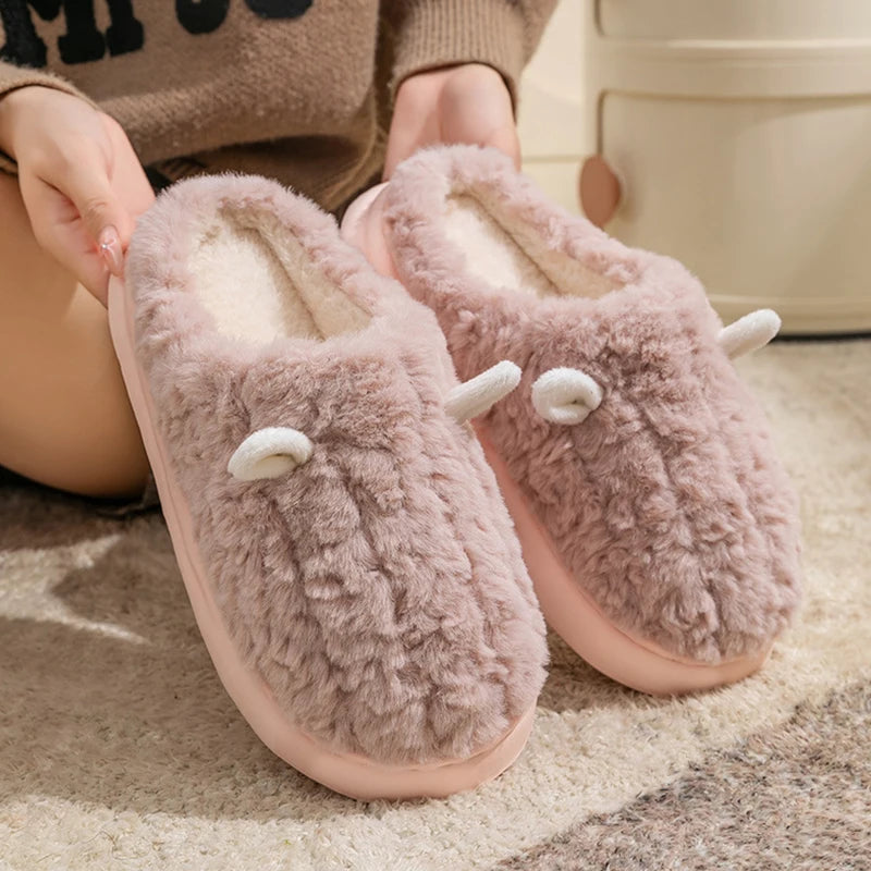 Women's fleece lined house slippers, product photo 9