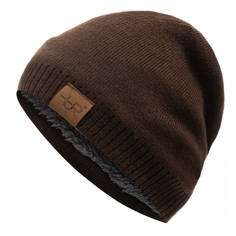 Plain color ribbed beanie with a fleece lining